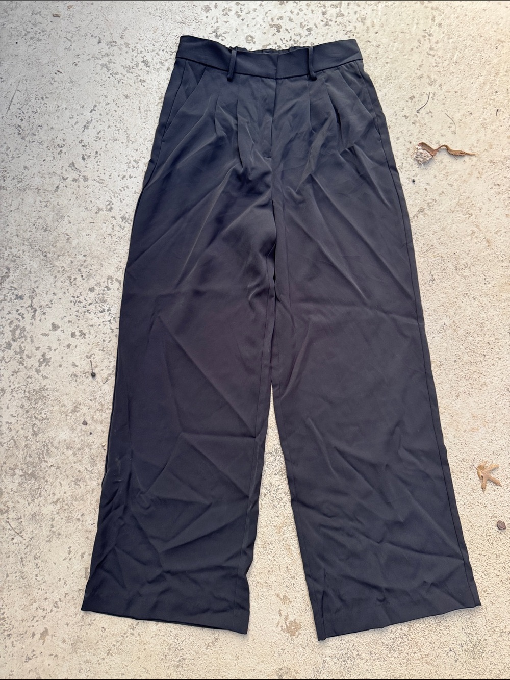 French Connection Black Wide-Leg Pleated Chinos size Medium